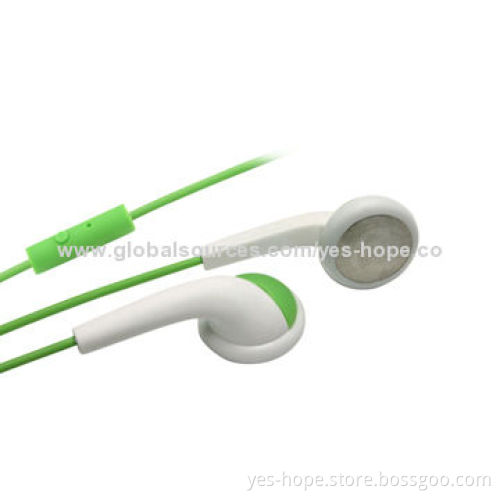 2014 Smartphone Earphones with Rubber Finishing and Mic